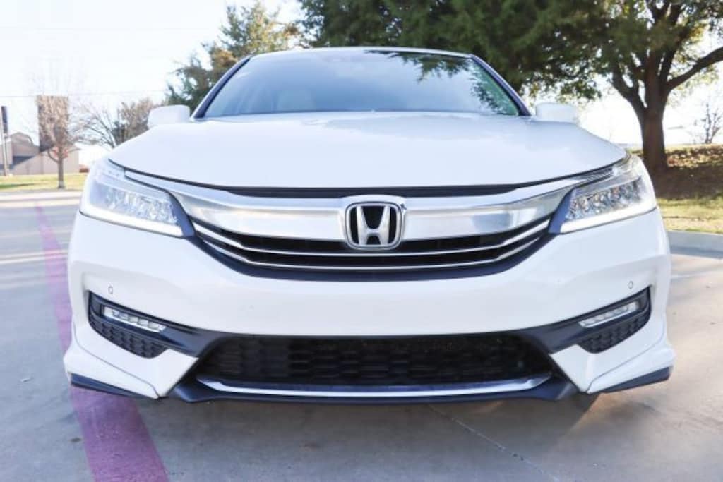 Used 2017 Honda Accord Touring V6 Sedan