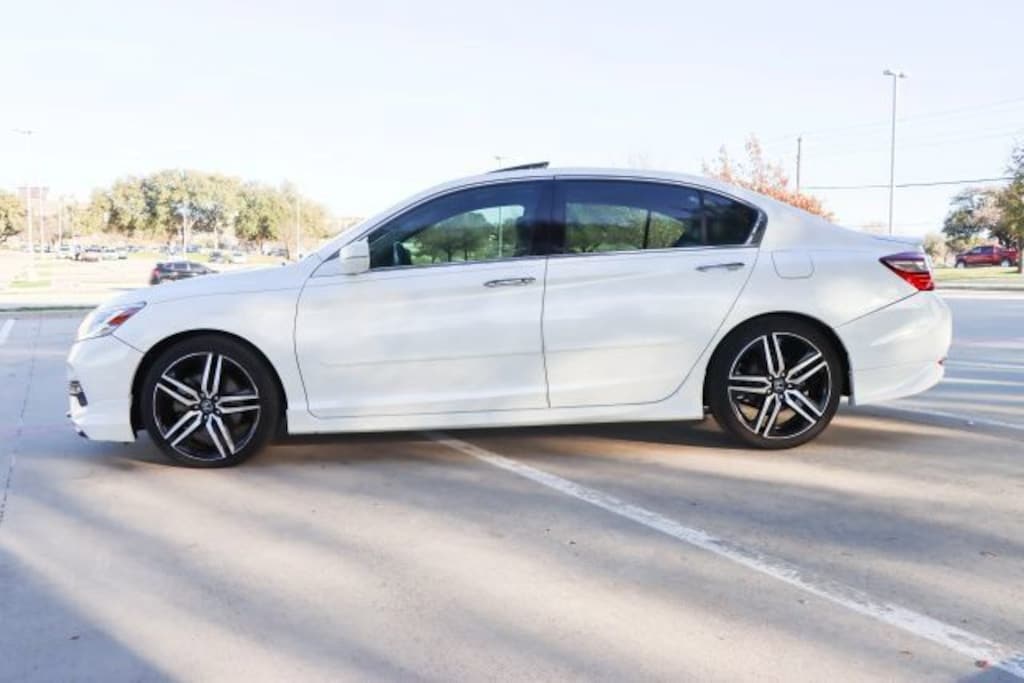 Used 2017 Honda Accord Touring V6 Sedan