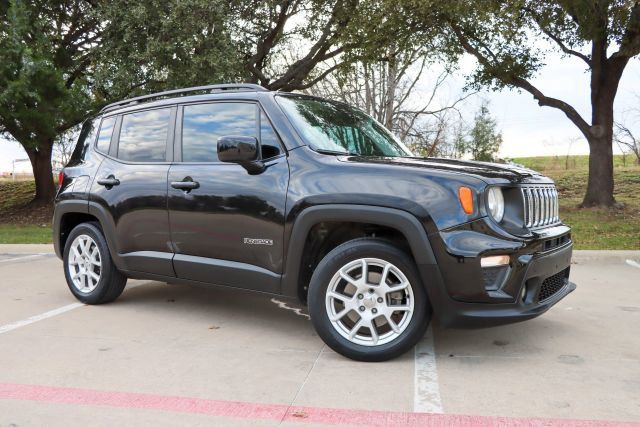 2019 Jeep Renegade Latitude's photo
