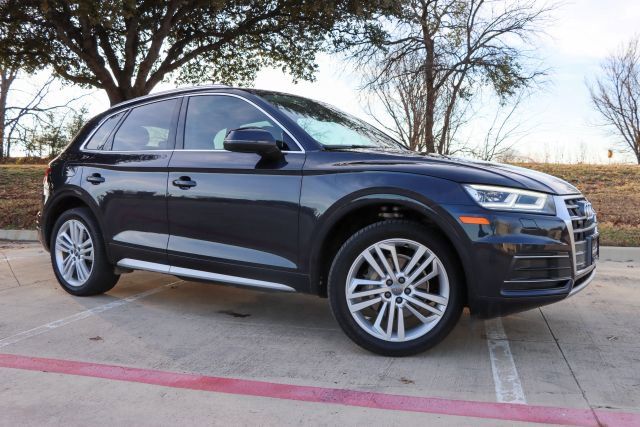 2018 Audi Q5 Premium Plus's photo