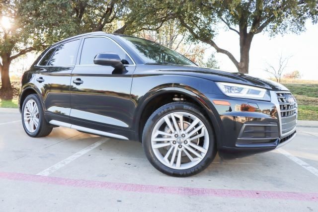 2019 Audi Q5 Premium Plus's photo