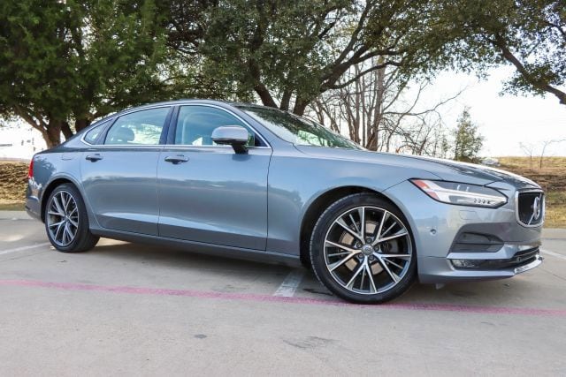 2018 Volvo S90 Momentum