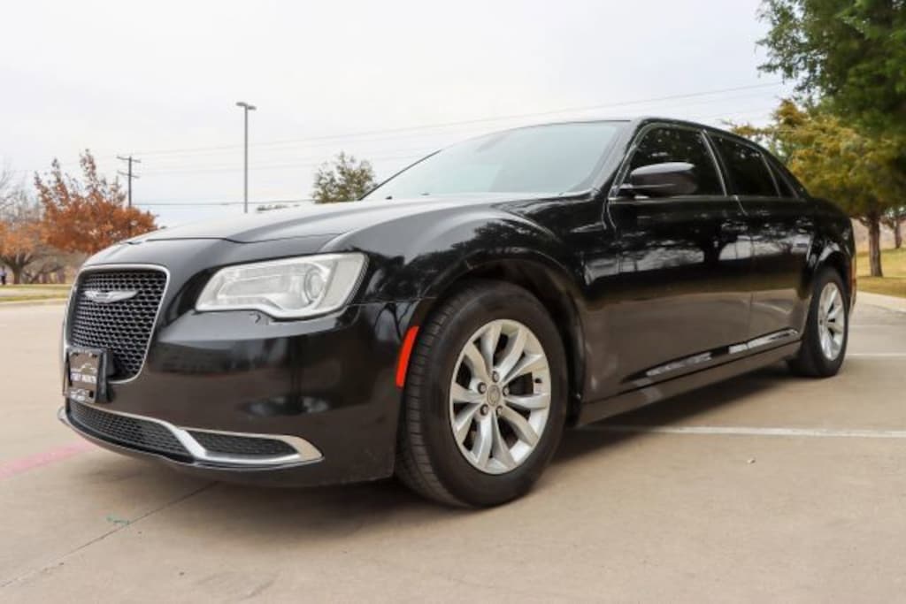 Used 2015 Chrysler 300 Limited Sedan