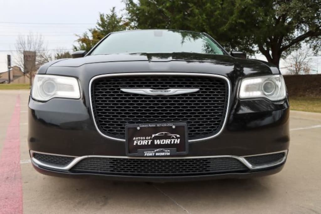 Used 2015 Chrysler 300 Limited Sedan