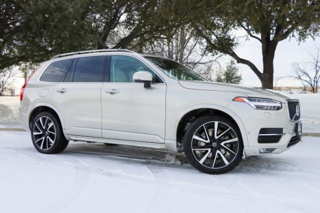 Used 2018 Volvo XC90 T6 AWD Momentum (7 Passenger) SUV