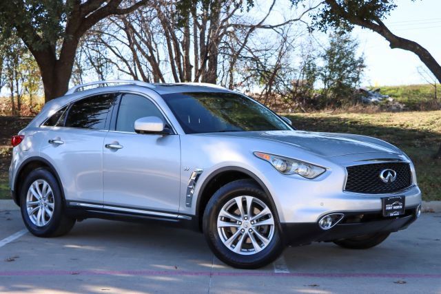 2017 INFINITI QX70 Base