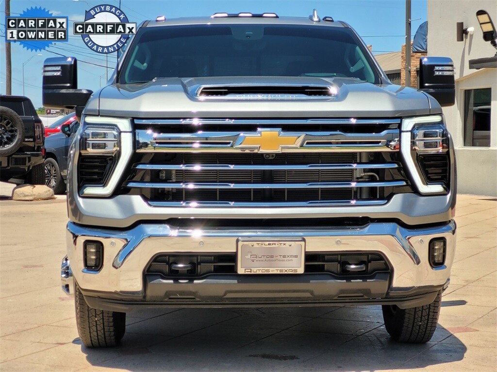2025 Chevrolet Silverado 3500HD LTZ photo 2