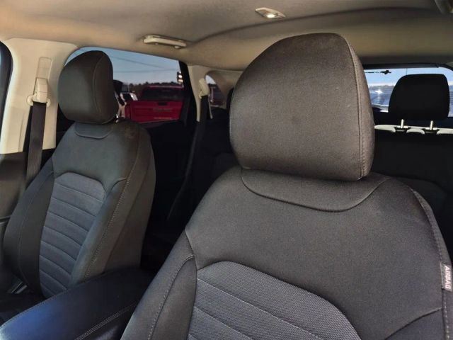 2019 Ford Edge SE - Photo 16