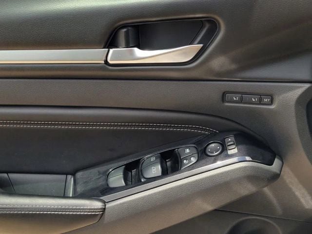 2021 Nissan Altima Platinum - Photo 25