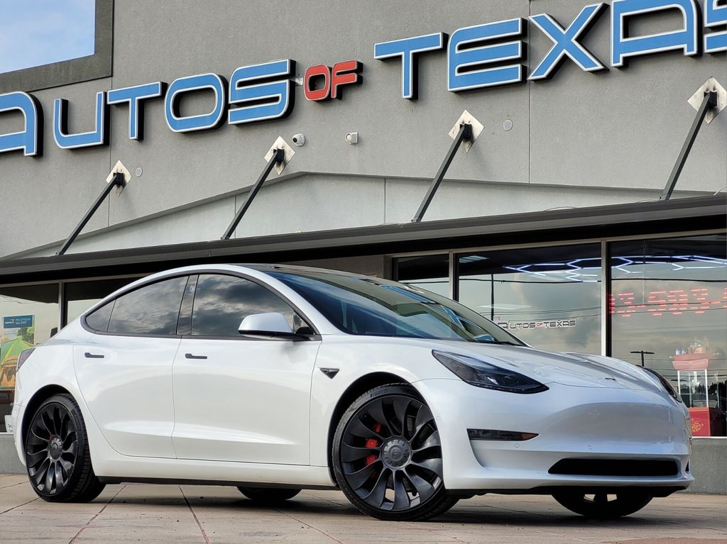 2022 Tesla Model 3 Performance's photo