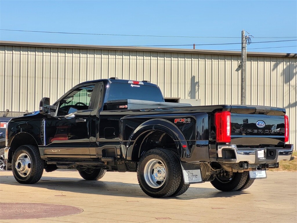 2023 Ford F-350 XLT photo 4