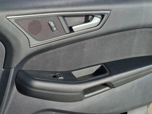 2019 Ford Edge SE - Photo 25