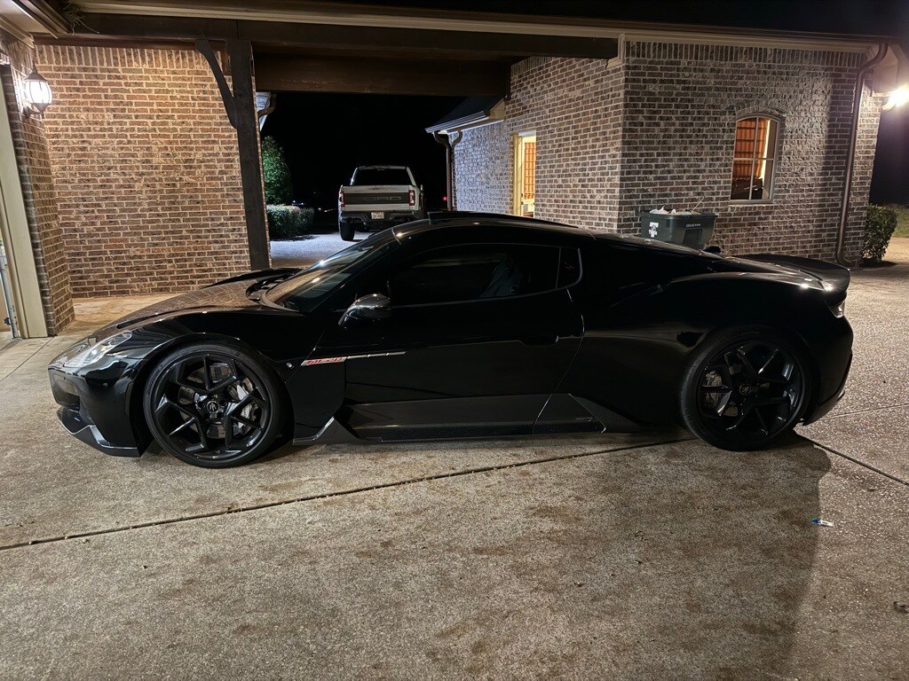 2023 Maserati MC20 Base photo 2