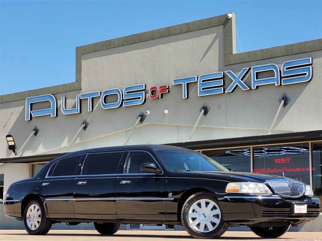 2003 Lincoln Town Car