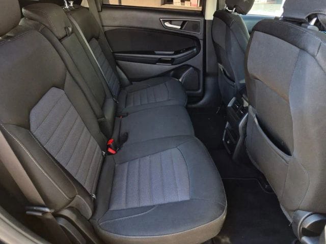 2019 Ford Edge SE - Photo 26