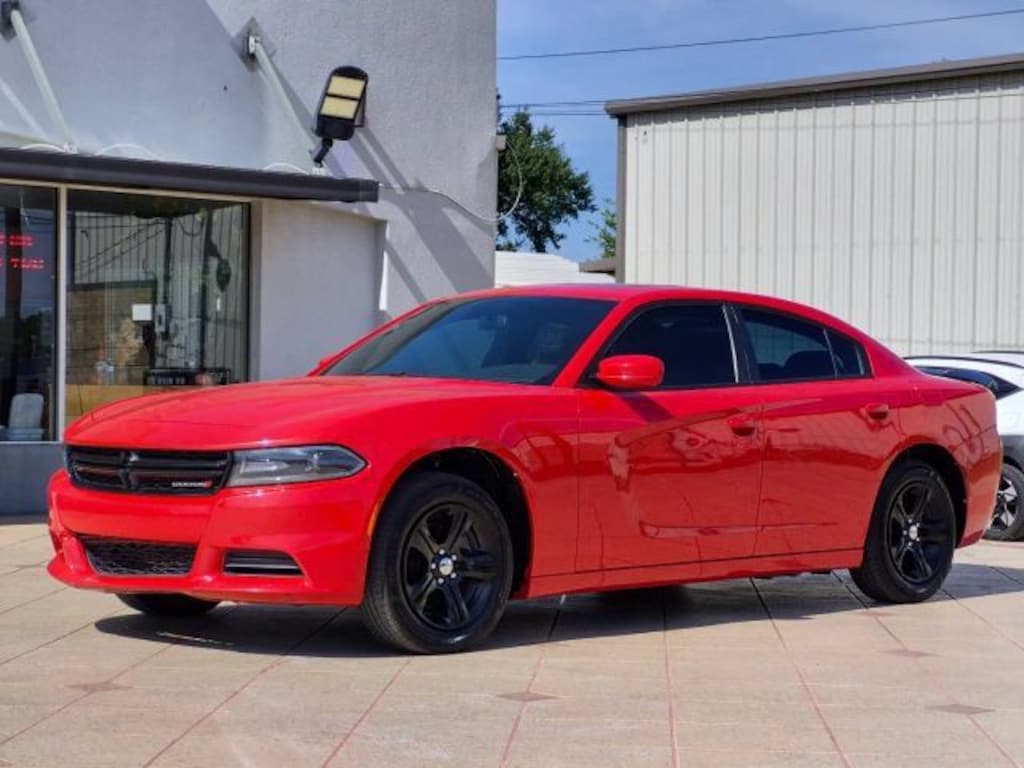 Used 2019 Dodge Charger SXT Sedan