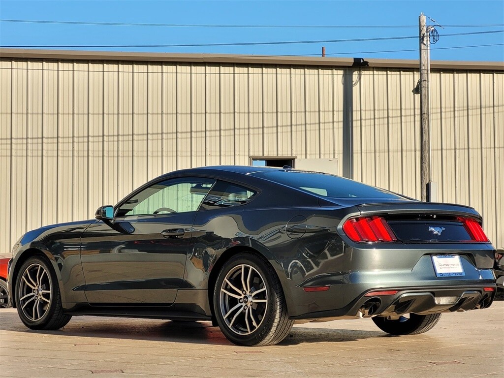 2016 Ford Mustang EcoBoost Premium photo 2