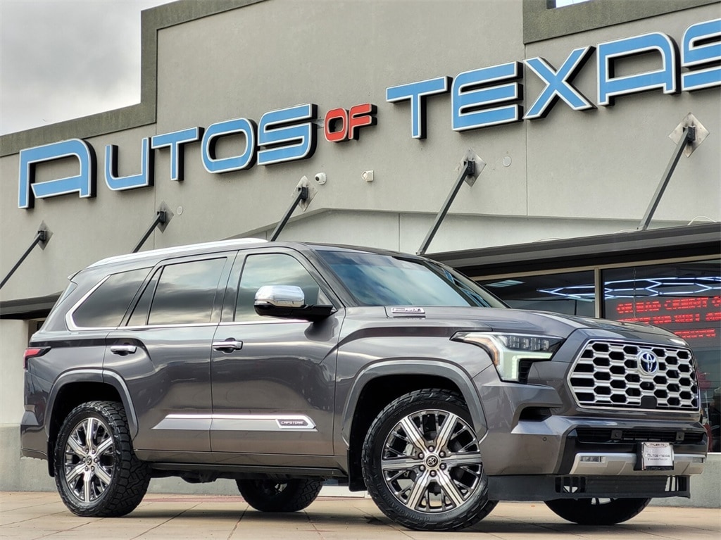 2023 Toyota Sequoia Capstone's photo