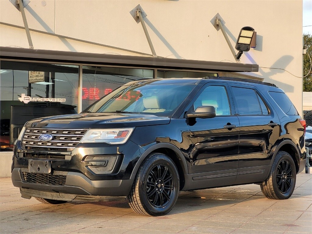 2017 Ford Explorer Base photo 3