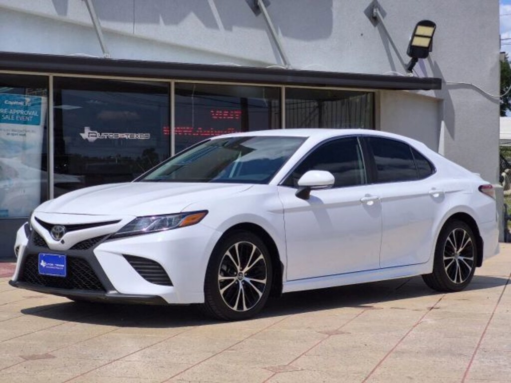 Used 2019 Toyota Camry Sedan