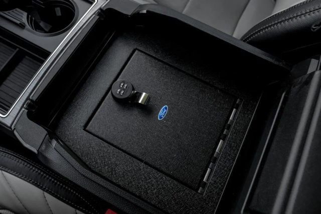 2020 Ford F-450 Super Duty Limited - Photo 25