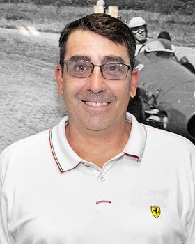 Staff member Peter Dumoulin from db07e0d3ab73