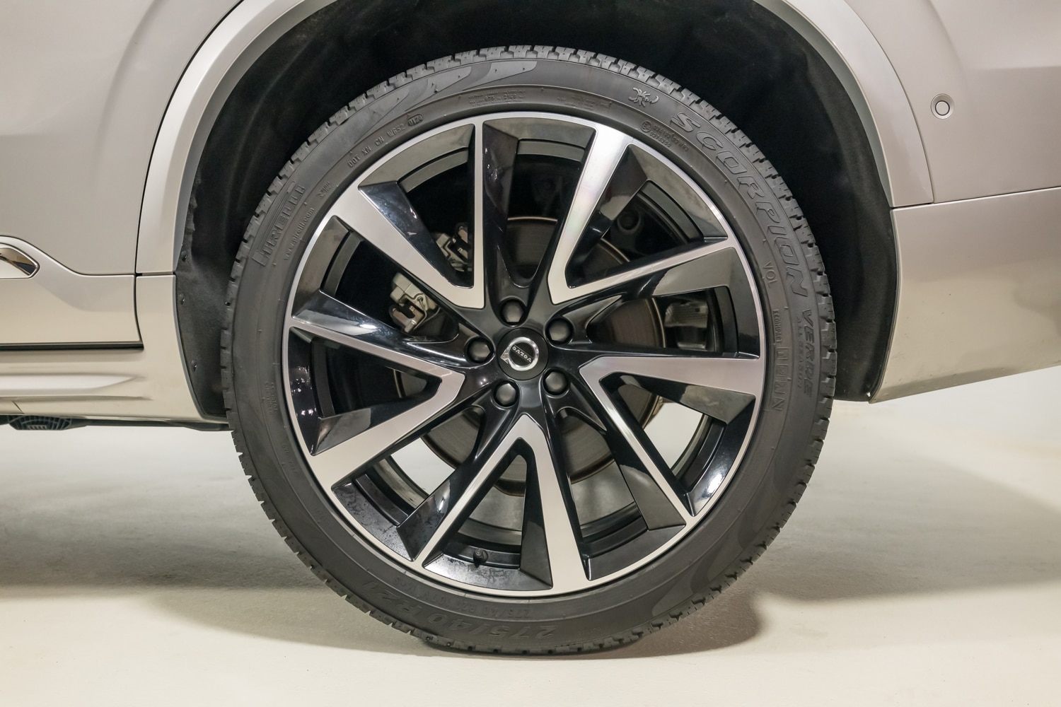 2024 Volvo XC90 Plus - Photo 12