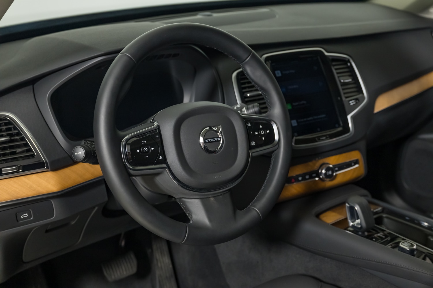 2024 Volvo XC90 Plus - Photo 16