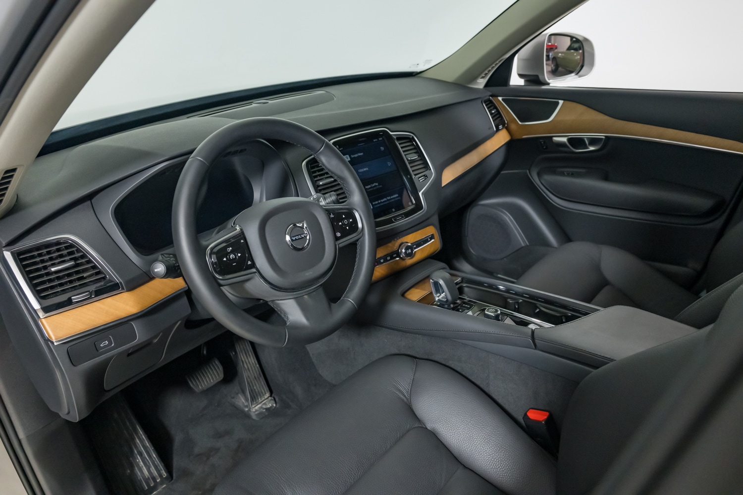 2024 Volvo XC90 Plus - Photo 17