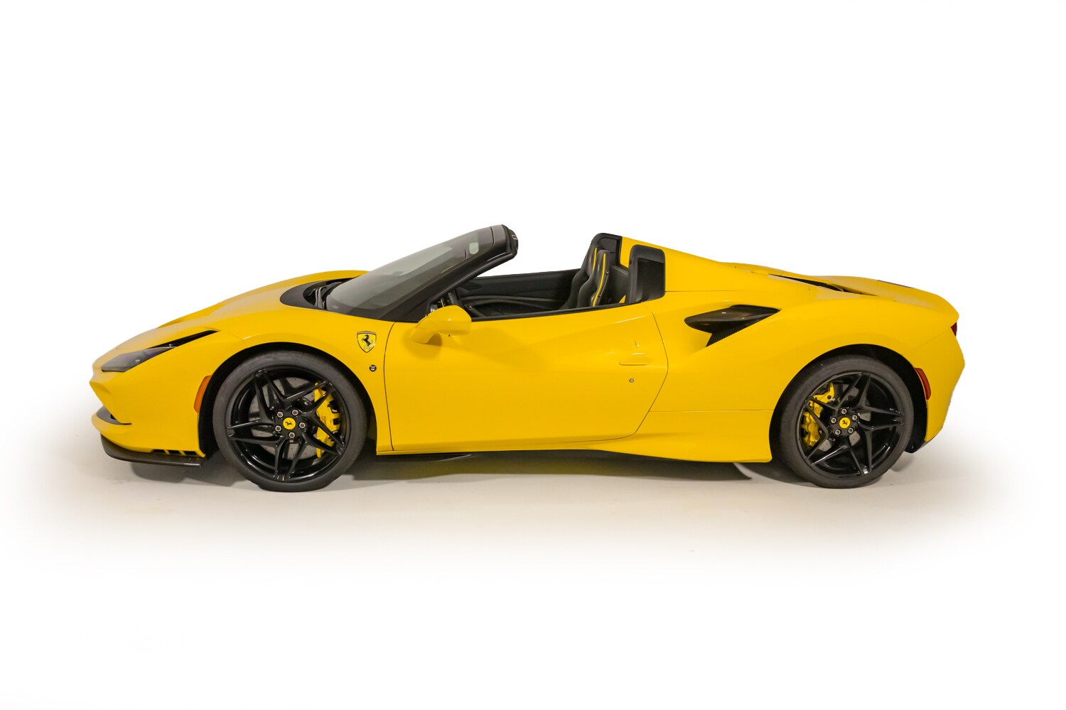 2022 Ferrari F8 Spider photo 2