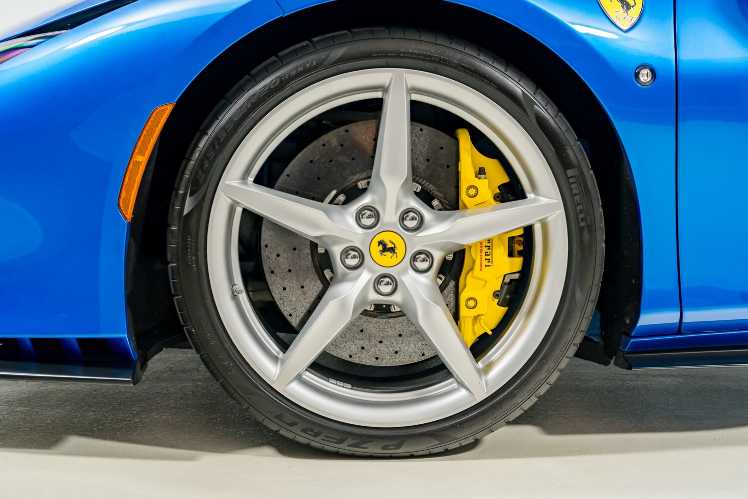 2022 Ferrari F8 Base - Photo 12