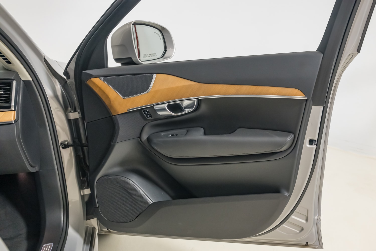 2024 Volvo XC90 Plus - Photo 29