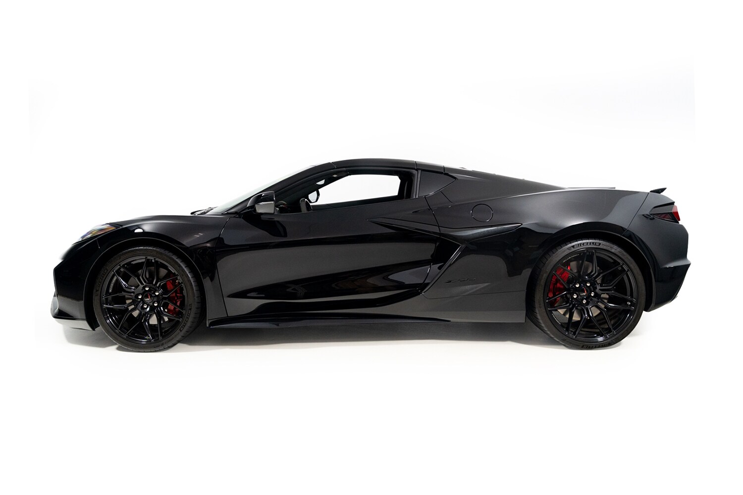 2023 Chevrolet Corvette Z06 3LZ photo 3
