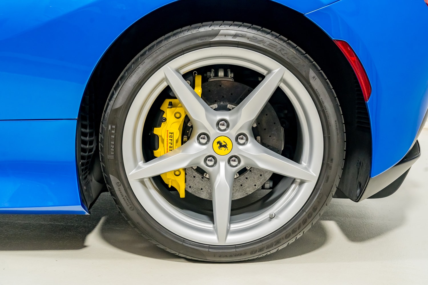 2022 Ferrari F8 Base - Photo 13