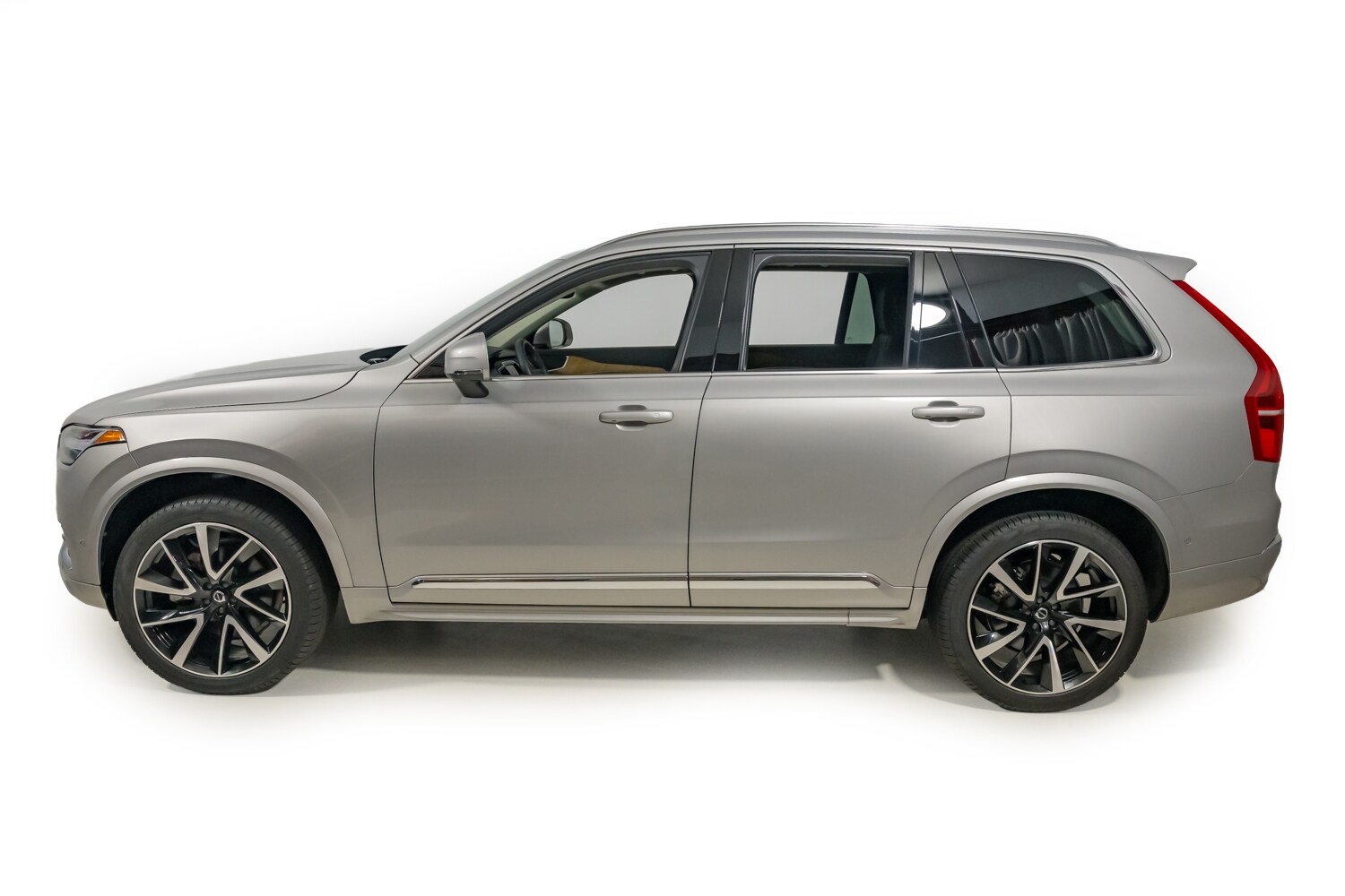2024 Volvo XC90 B5 Plus photo 3