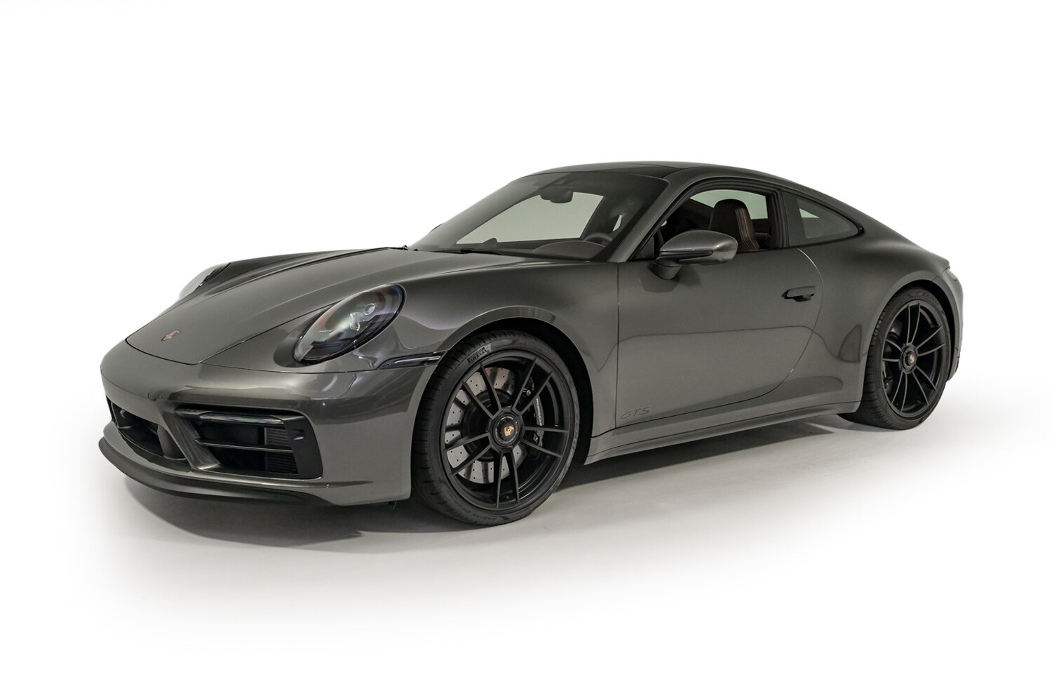 2024 Porsche 911 4 GTS photo 2