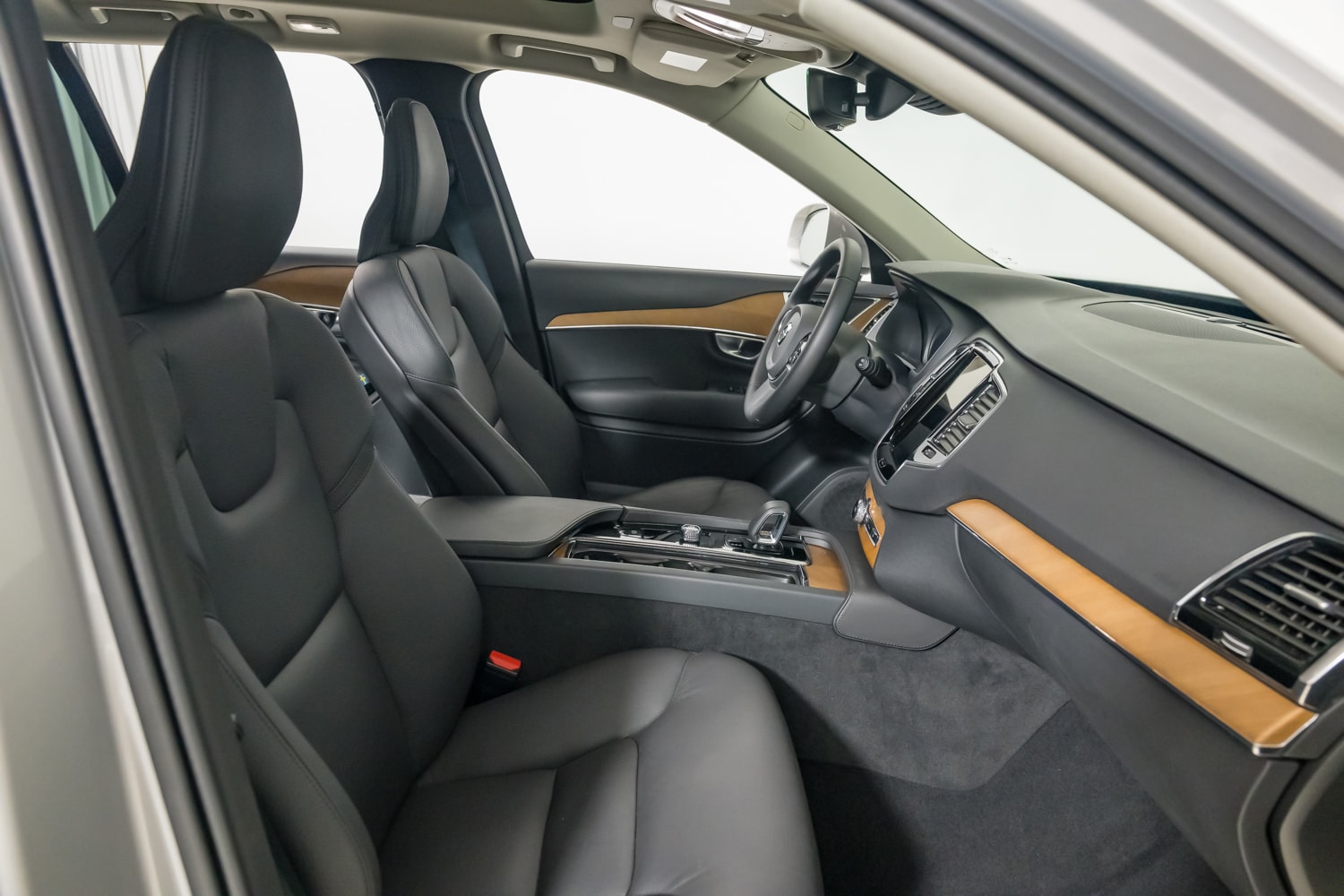 2024 Volvo XC90 Plus - Photo 31