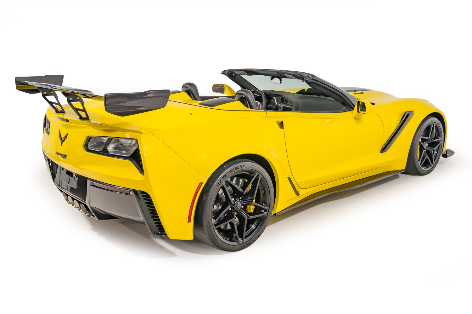 Corvette ボディ Goodwrench イエロー 約30cm Used 2019 Chevrolet Corvette For Sale | Norwood MA 1G1Y53D92K5800439