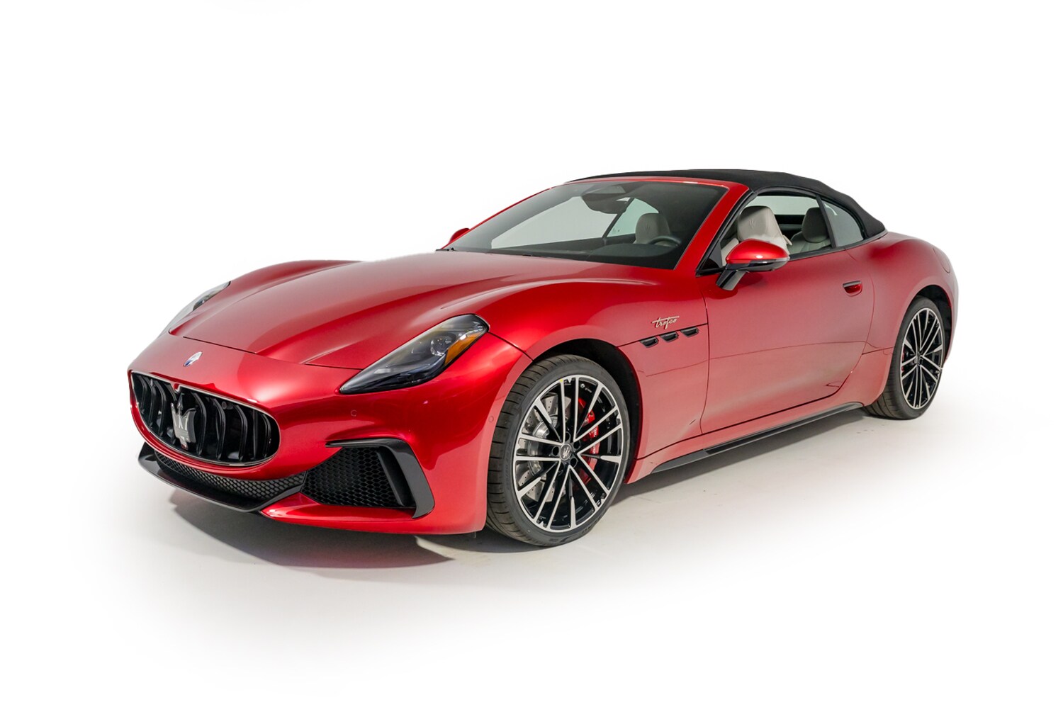 2024 Maserati Grancabrio photo 2