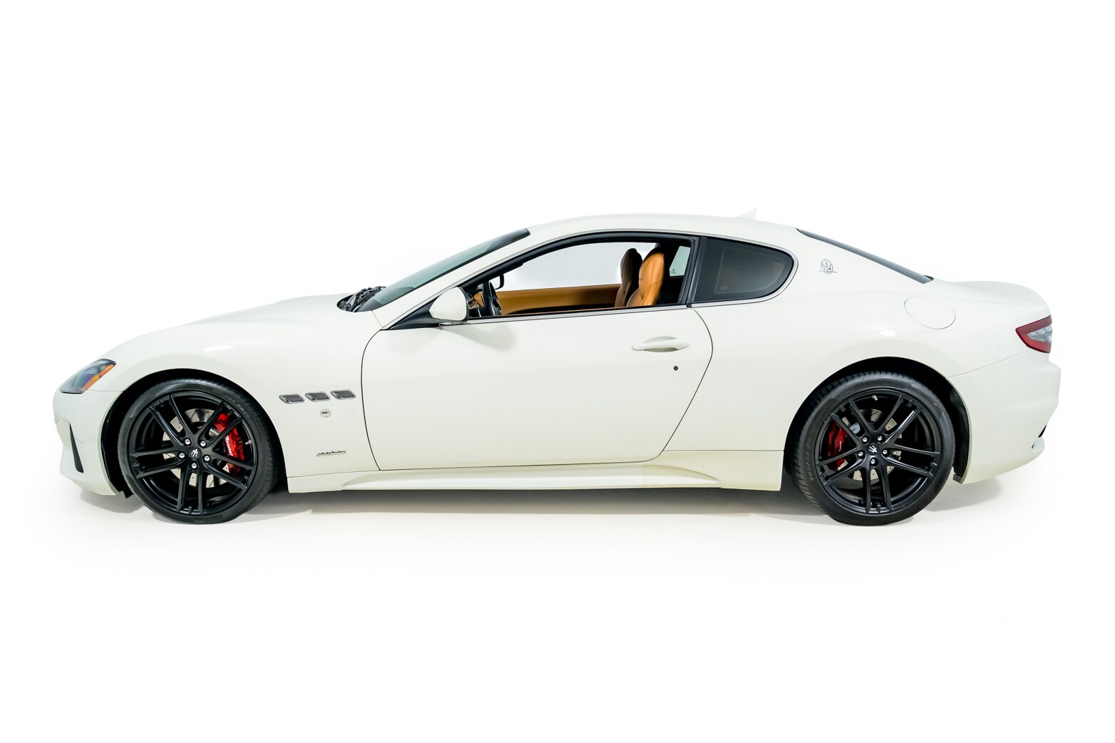 2018 Maserati Granturismo Sport photo 3