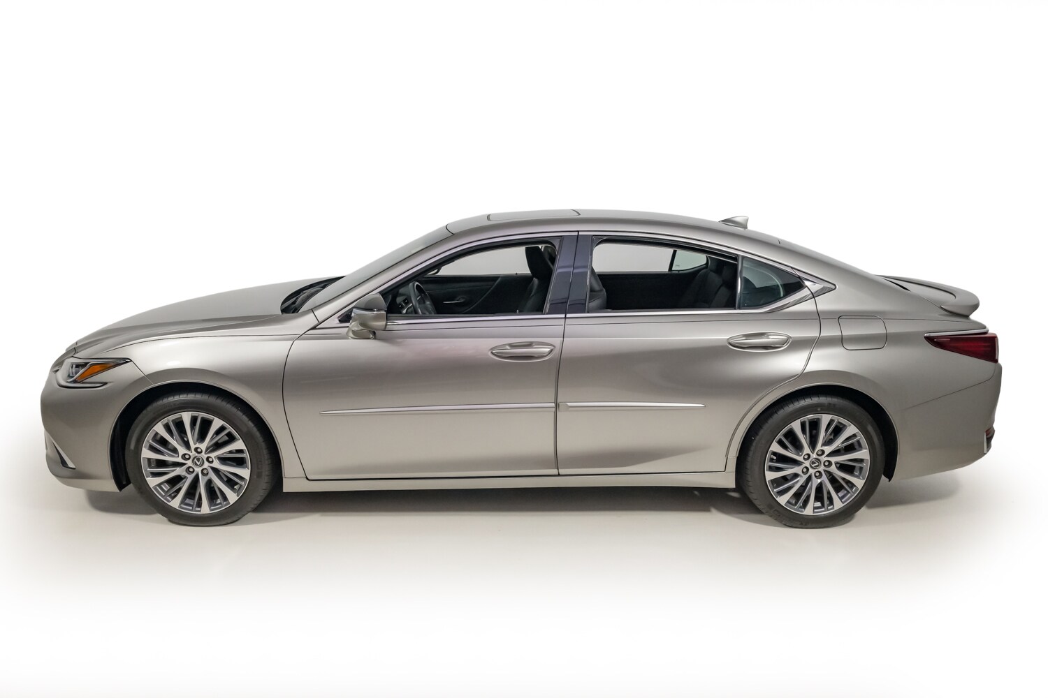 2021 Lexus ES 250 photo 3