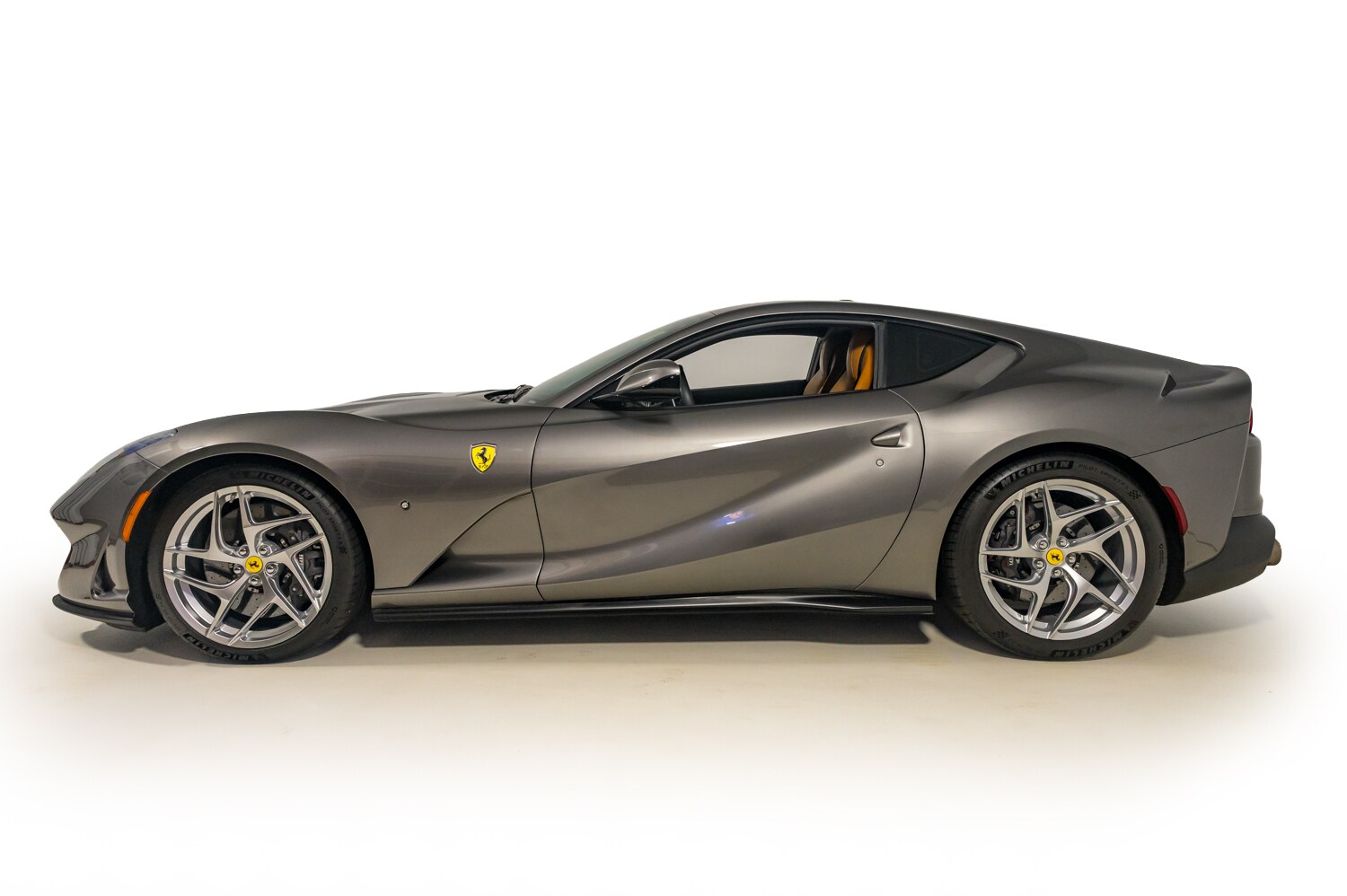 2019 Ferrari 812 Superfast photo 3