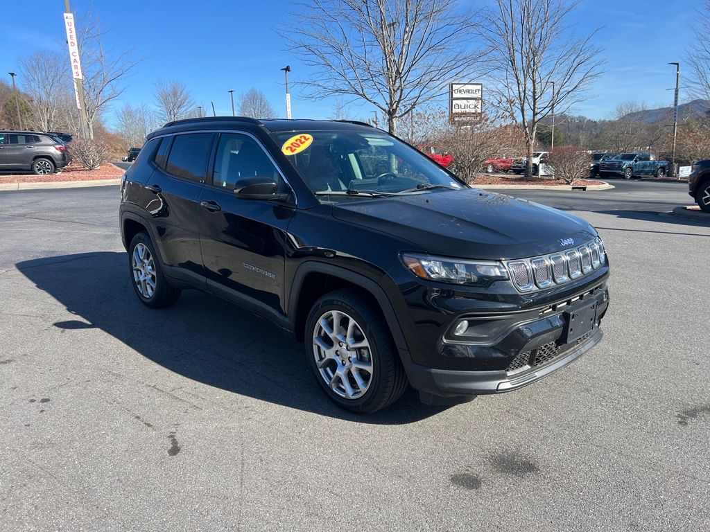 2022 Jeep Compass Latitude Lux's photo