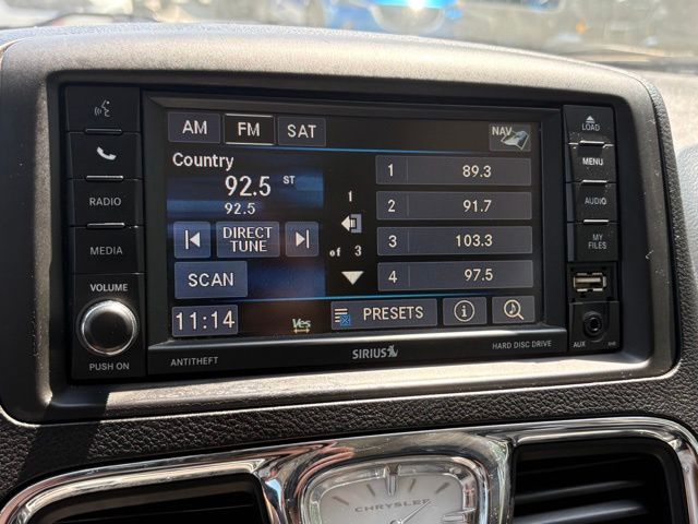 2015 Chrysler Town & Country Limited Platinum - Photo 13