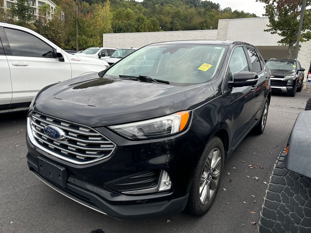 2022 Ford Edge Titanium photo 3