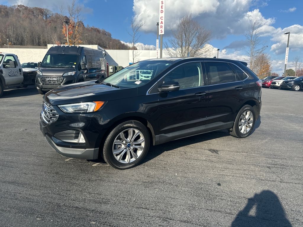 2022 Ford Edge Titanium