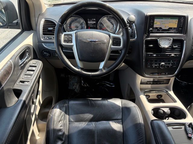 2015 Chrysler Town & Country Limited Platinum - Photo 19