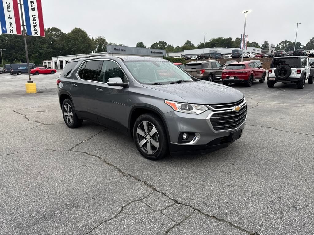 2021 Chevrolet Traverse LT Leather