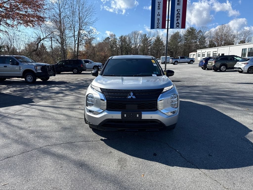2022 Mitsubishi Outlander Black Edition