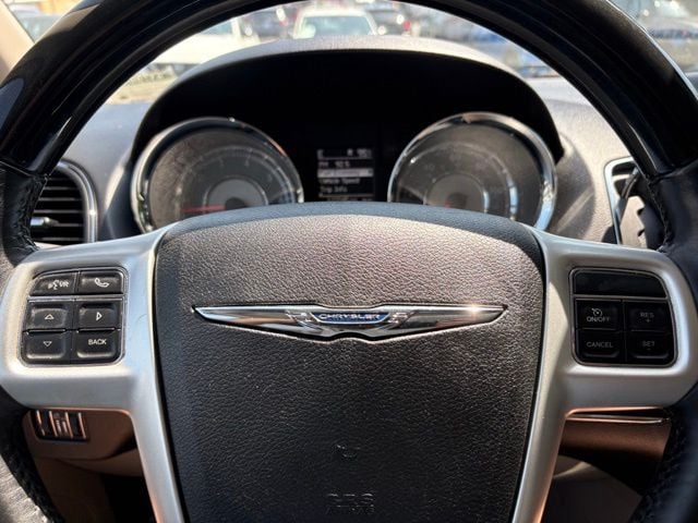 2015 Chrysler Town & Country Limited Platinum - Photo 15